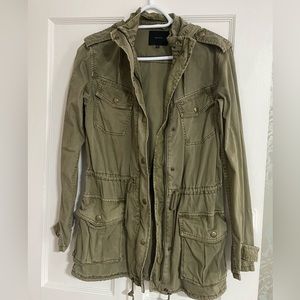 Aritzia light jacket